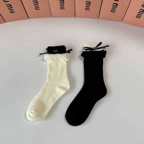 Special Packaging Miumiu New Classic Mid-Length Socks with Accessories! Two pair