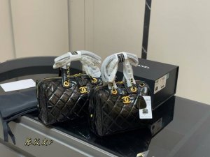 Comes with a folding box Is Chanel 25C worth buying? This black bowling ball fr