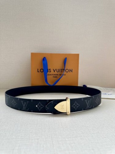 Special 3.4-Inch Width The Lv Trunk Double-Sided Belt Features A Modern Design C