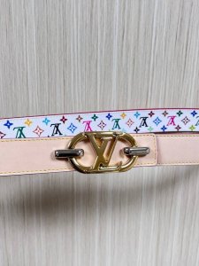 New for the season, this belt is crafted from luxurious calfskin and Monogram c
