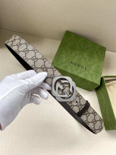 Width 4.0Cm The Gucci Marmont series is constantly innovating each season, injec