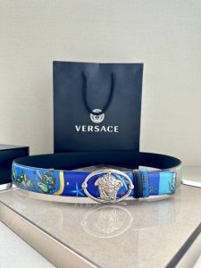 Width 4.0Cm Versace This Soft Crocodile Leather Belt Is Paired With An Oval Medu