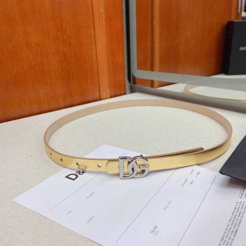 D&G Dolce & Gabbana reversible calfskin belt, adorned with an electroplated meta