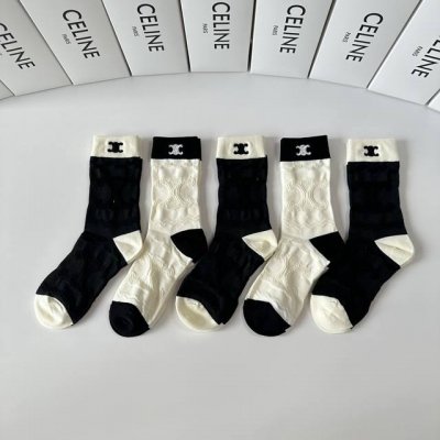 Special packaging for Celine's new embroidered mid-length slouch socks! Five pai