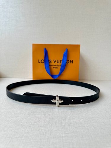 2.0 Width This Lv Iconic Double-Sided Belt Features A Slim Silhouette For The Ne