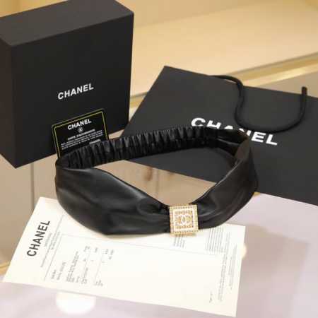 Chanel Cc square resin white and black logo square brass logo buckle calfskin si - Click Image to Close