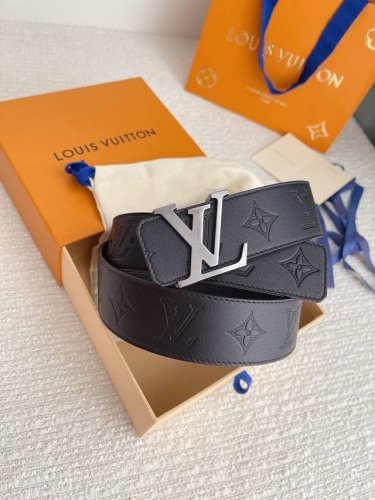 comes with a full set of gift boxes. Original Lv new style, double-sided calfsk