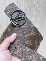 4.0 New Style Of The Season, One Side Is Imported Calfskin, The Other Side Is