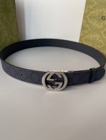 Gucci 3.5cm square G buckle reversible leather belt, featuring a canvas and blue