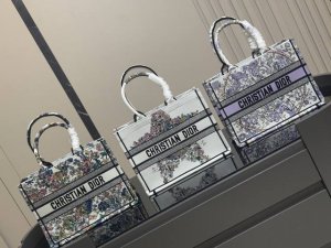 with folding box silk scarf Dior original cloth jacquard Dior Book Tote This ye