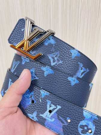 This reversible belt captures a painter's creative moment with a watercolor eff - Click Image to Close