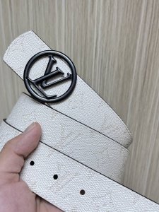 4.0 New Style Of The Season, One Side Is Imported Calfskin, The Other Side Is