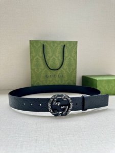 Width 4.0Cm Gucci interlocking double G buckle belt, made of Gucci Signature blu