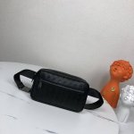 Bv New woven leather small waist bag Linear waist bag, made of signature Intrecc