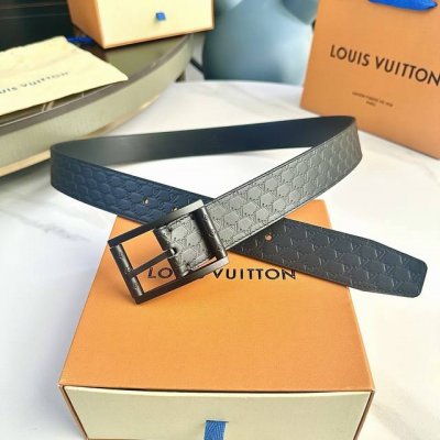 L0Uis Vuitt0N This season's new men's belt is 35mm wide and made from double-sid