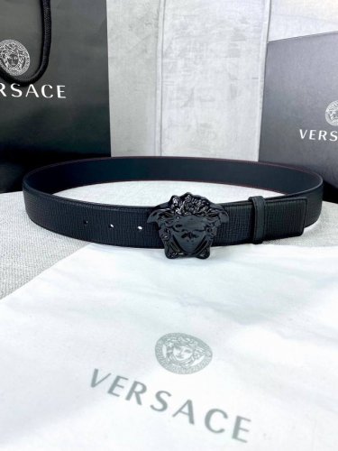 Width 4.0Cm Versace belt, crafted from imported suede cowhide, features a striki