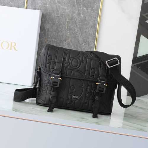 Dior Hit The Road Flap Messenger Bag Black Dior Gravity-effect leather and black