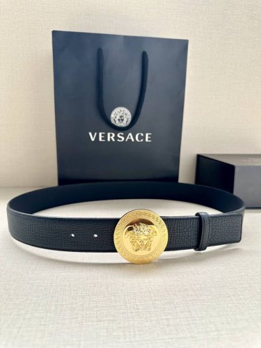 Width 4.0Cm This Versace belt features the iconic Versace Medusa head buckle, hi