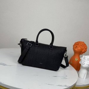 The most premium version on the market. Compare the Weekender 25 handbags. feat