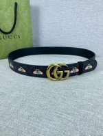 Width 4.0Cm Gucci Bee Pattern Is One Of The Iconic Elements In Gucci's Animal Ki