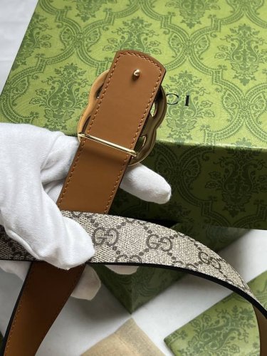 G brand , 3.0cm wide, the Gg Marmont series introduces a reversible style, unve