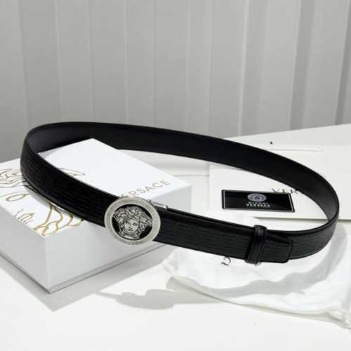 Versace can be worn for business casual or formal wear! 3.5cm latest buckle, pol