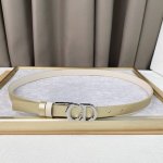 This season's new belt *CD* Belt buckle can be tailored. Lustrous gold finish me