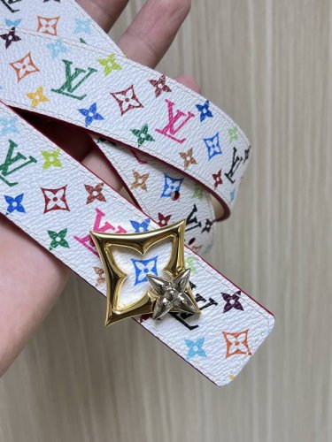 Special Seasonal New Arrival, 3.0Mm, White Color. The Other Side Features Import