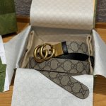 -G double-sided belt This belt features a rotating buckle and a printed top-laye