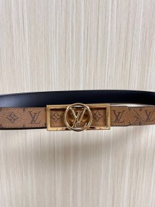 New seasonal style, 2.5mm wide double-pointed original 1:1 replica. One side is