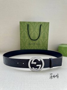 Width 4.0Cm Gucci interlocking double G buckle belt, made of Gucci Signature blu