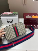 With mirror Cool Gucci camera bag crossbody bag Really super versatile texture a
