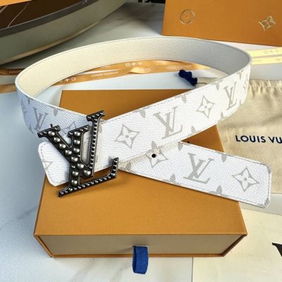 L0Uis Vuitt0N latest upgraded version of the counter, 40mm in width, exquisite c