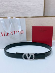 Vlogo Signature Buckle, Decorated With Swarovski Imitation Pearls -Swarovski Dia
