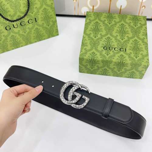 Gucci 4.0cm cracked copper buckle, snakeskin pattern, paired with double-sided t
