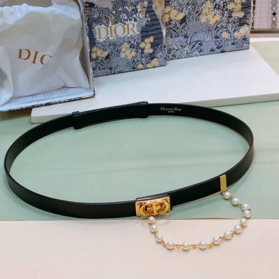 Dior 24 Exclusive Montaigne Cd Belt Buckle Inner Side Adorned With The Christian