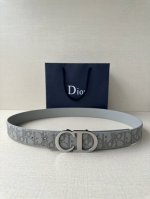 Width 3.5cm This 35mm reversible belt combines elegance with modern style. It fe