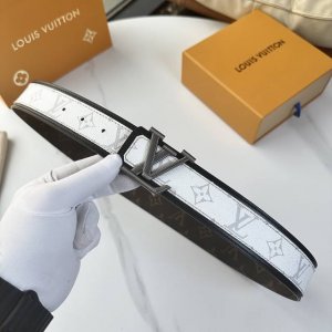 Original packaging, latest upgraded version from the L0Uis Vuitt0N counter. 40mm