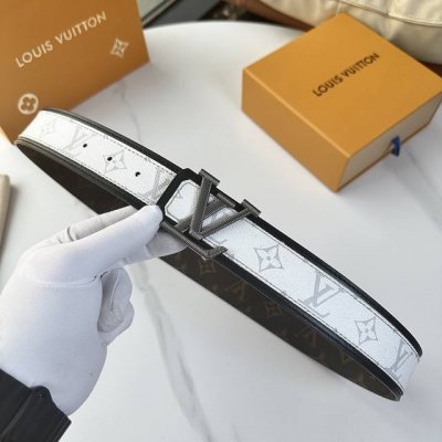 Original packaging, latest upgraded version from the L0Uis Vuitt0N counter. 40mm