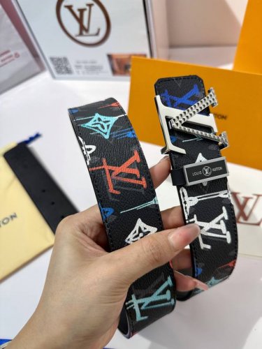 Product Name: Lv..Louis..Vuitton Original Leather Belt Material: Original Leathe