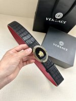 Width 4.0cm. Versace head logo: The 3D Medusa motif on the belt buckle, featurin