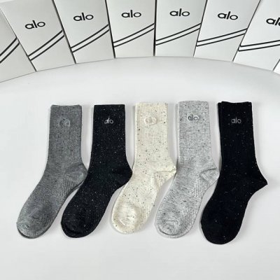 Special Packaging Alo New Painted Embroidered Mid-Length Slouch Socks! Five pair Special Packaging Alo New Painted Embroidered Mid-Length Slouch Socks! Five pair