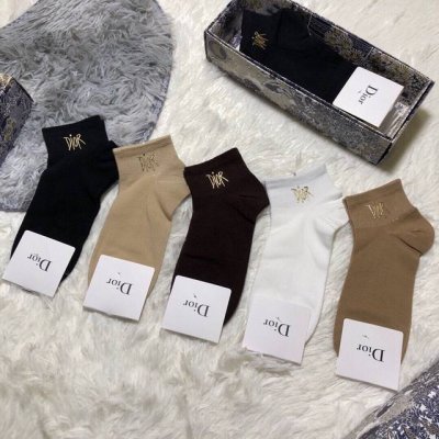 Special Dior women's socks, five pairs per box, made of pure cotton, soft, comfo