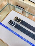 Louis Vuitton is the world's largest high-end fashion holding company. It is wo