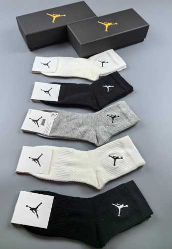 Special packaging, Air Jordan style, new embroidered mid-length slouch socks, sa
