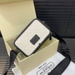 Coach Wyatt20 men's crossbody shoulder bag. Classic logo design, original crafts