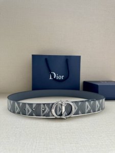 Width 3.5cm. This reversible design features a black canvas with a dragon and Cd