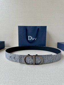 Width 3.5Cm This 35Mm Double-Sided Belt Combines Elegance With Modernity. Double