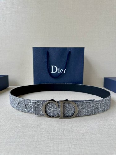 Width 3.5Cm This 35Mm Double-Sided Belt Combines Elegance With Modernity. Double