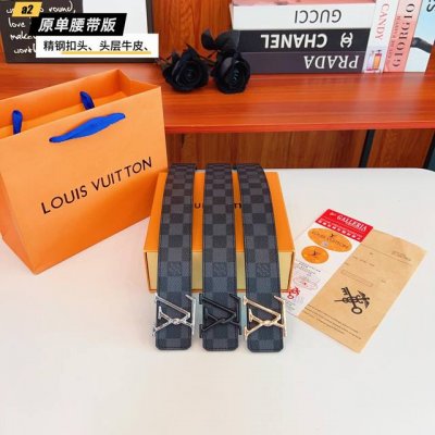 Louis L Donkey Home, width 4.0cm, topped with original, top-grain cowhide, and a